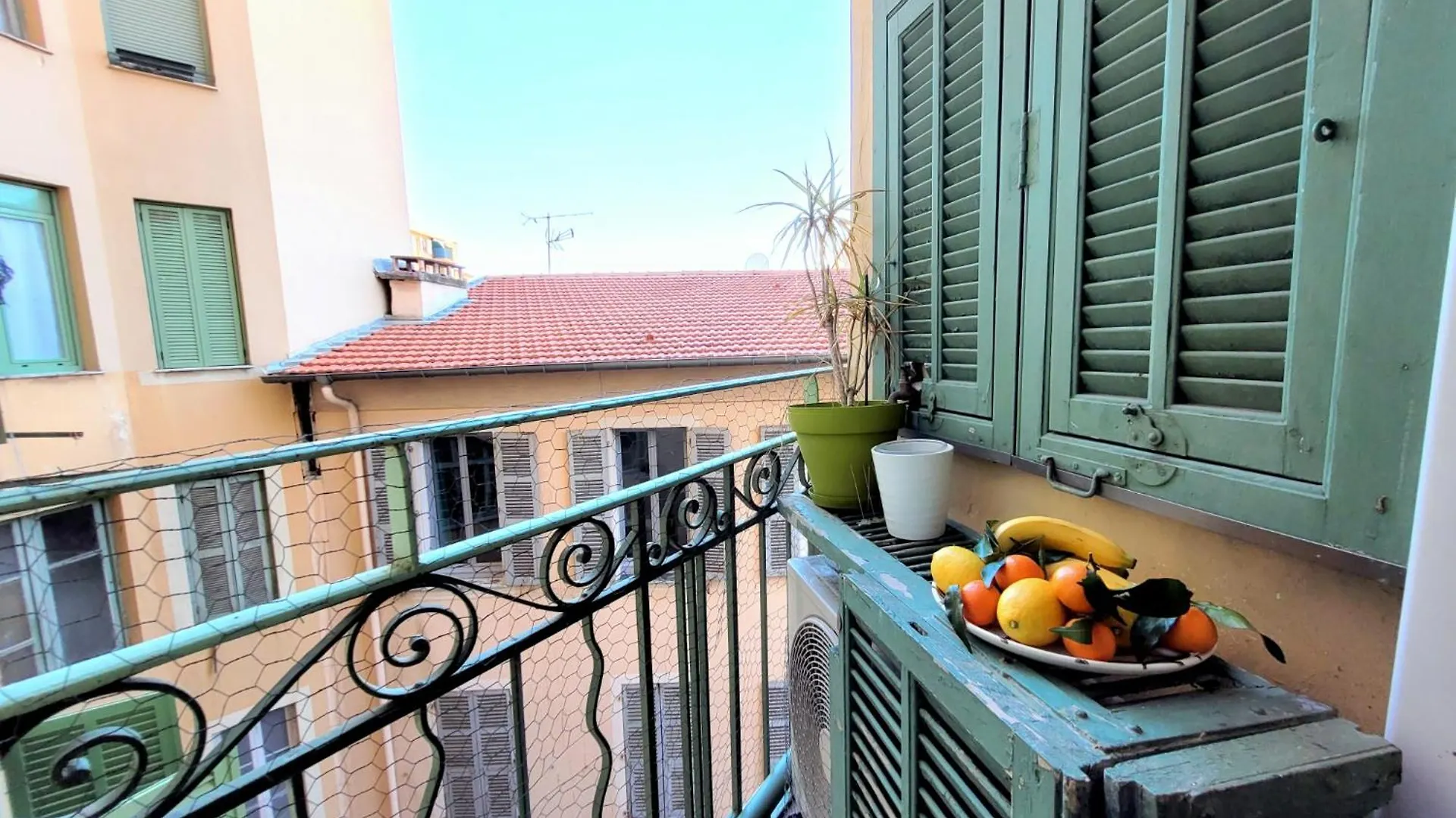 Appartement Ideal ! 2 Pièces Antiquaires, Port Garibaldi Nice France